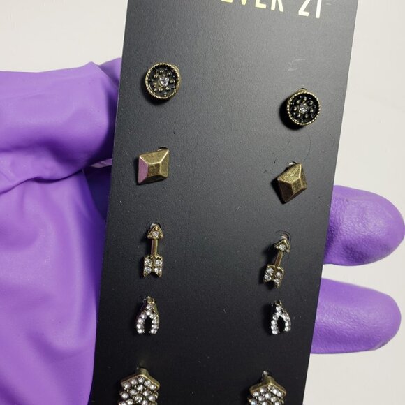 2/$30 Forever 21 Set of 6 Design Gold-tone Crystal Stud Earrings, Women Jewelry - Picture 6 of 8